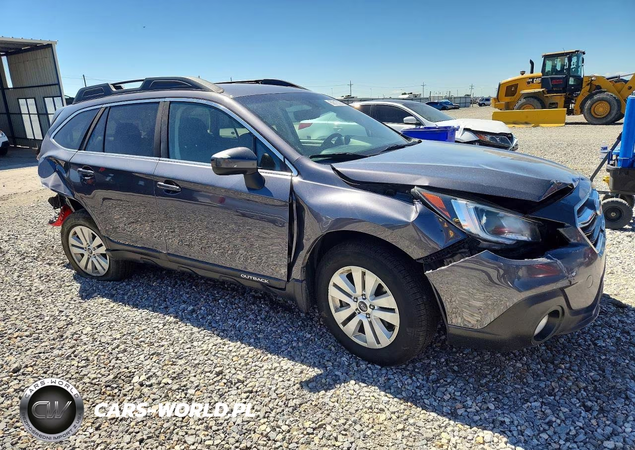 2019 Subaru Outback 2.5I Premium VIN:4S4BSAFC3K3388638 - 4