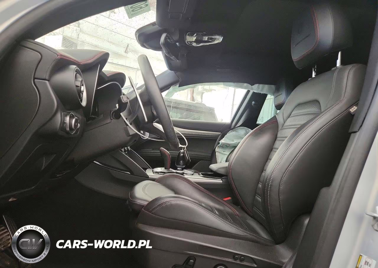 2024 Alfa Romeo Stelvio Ti VIN:ZASPAKBN4R7D73862 - 7