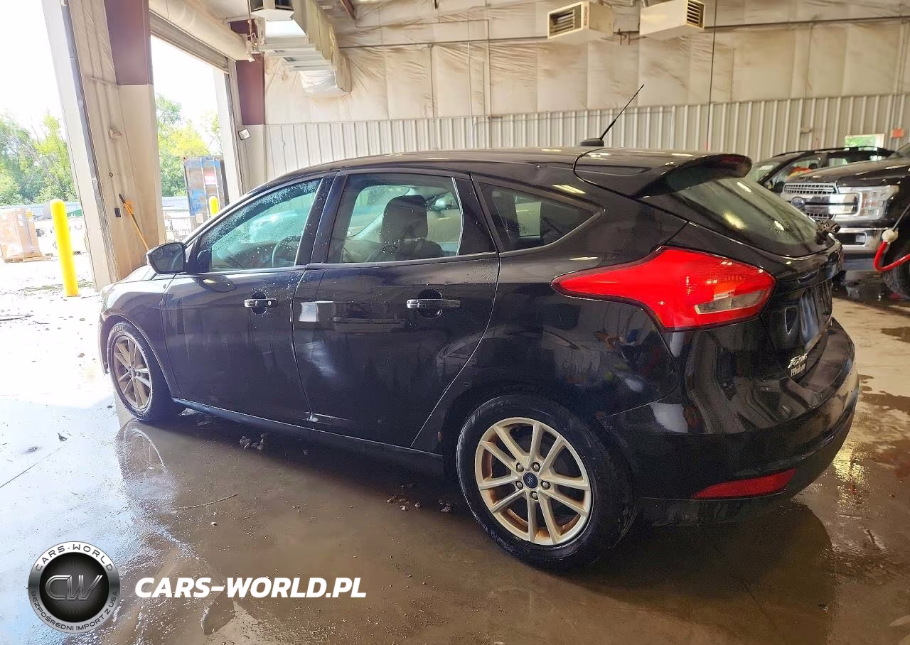 2016 Ford Focus Se VIN:1FADP3K28GL285753 - 2
