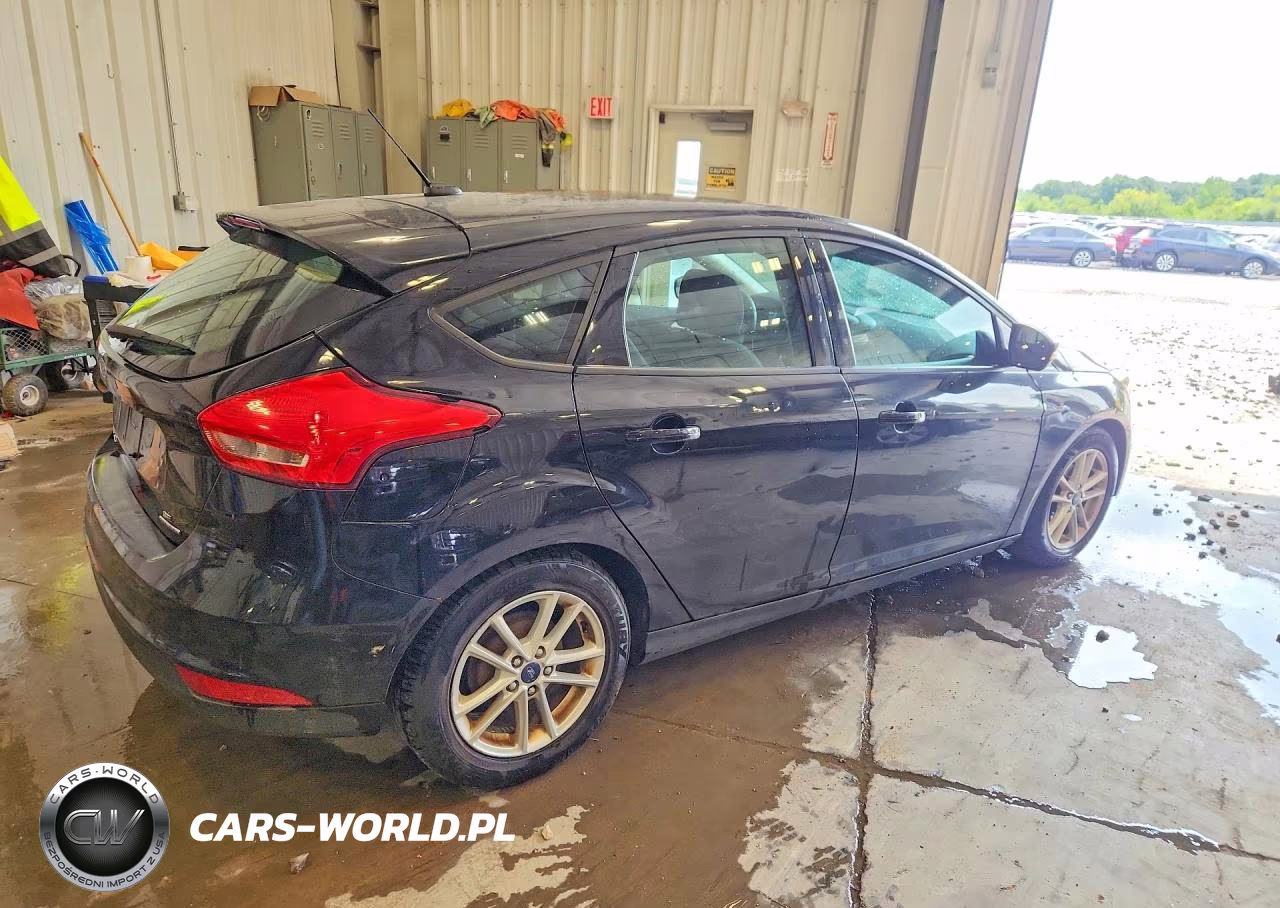 2016 Ford Focus Se VIN:1FADP3K28GL285753 - 3