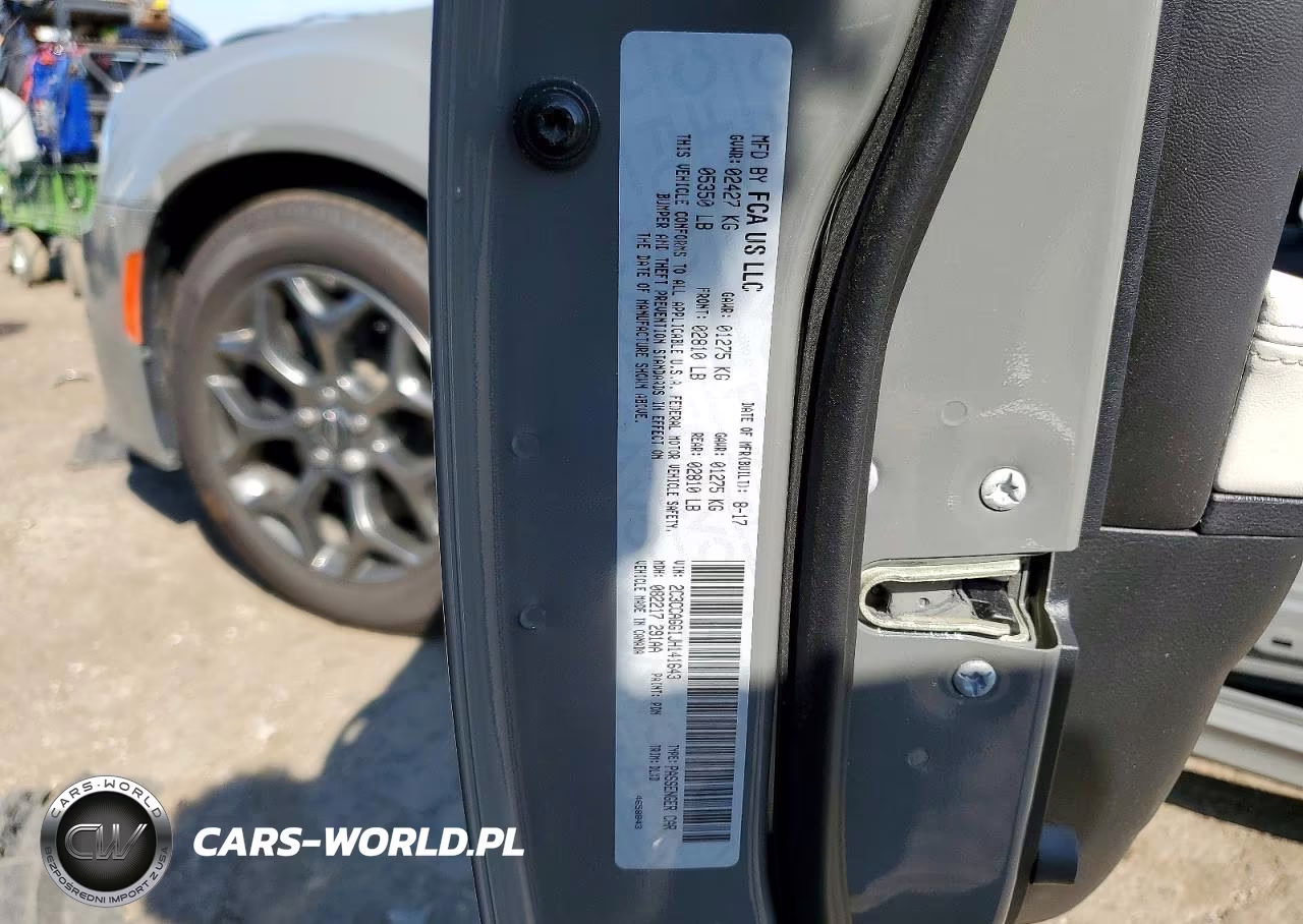 2018 Chrysler 300 S VIN:2C3CCAGG1JH141643 - 12