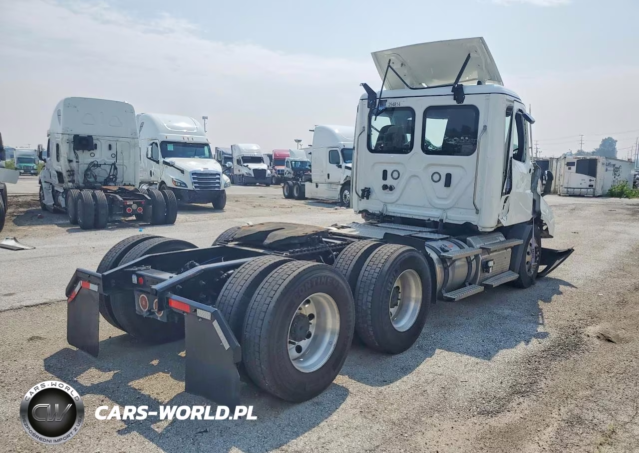 2025 Freightliner Cascadia 116 Semi Truck VIN:3AKJHTDV0SDVL0279 - 3