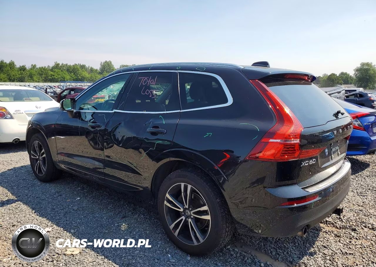 2018 Volvo Xc60 T5 Momentum VIN:YV4102RK0J1077030 - 2