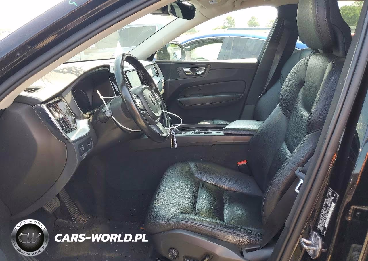 2018 Volvo Xc60 T5 Momentum VIN:YV4102RK0J1077030 - 7