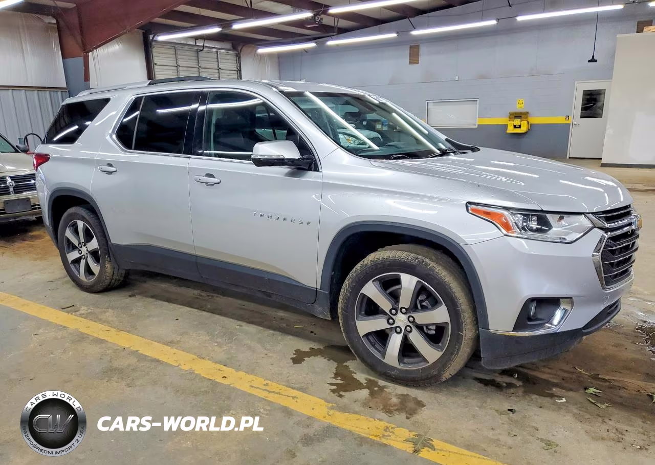 2018 Chevrolet Traverse Lt VIN:1GNERHKW1JJ105290 - 4