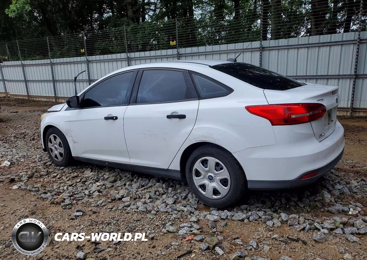 2017 Ford Focus S VIN:1FADP3E20HL239492 - 2