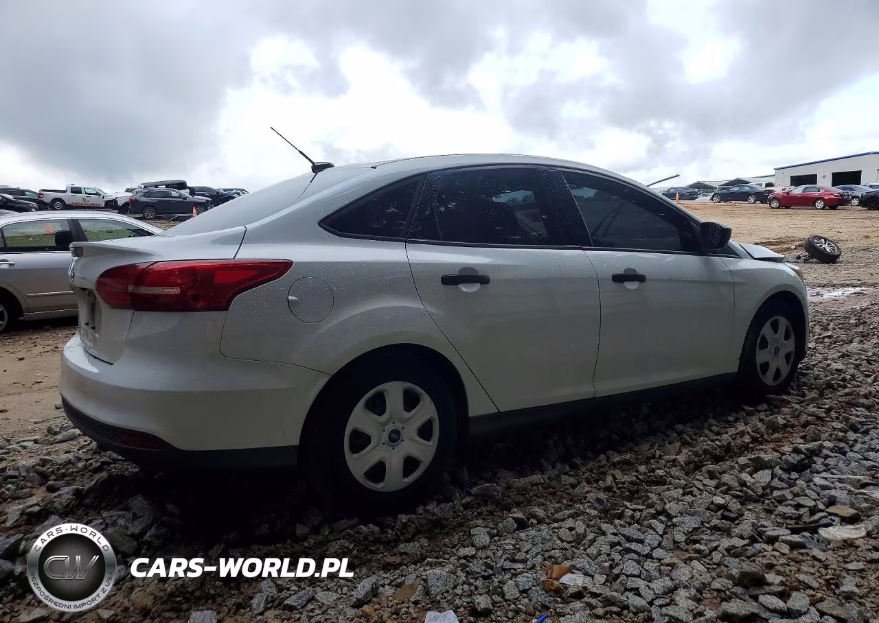 2017 Ford Focus S VIN:1FADP3E20HL239492 - 3