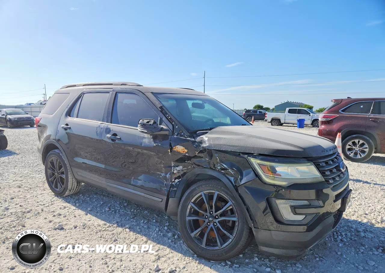 2017 Ford Explorer Xlt VIN:1FM5K8D87HGB21363 - 4