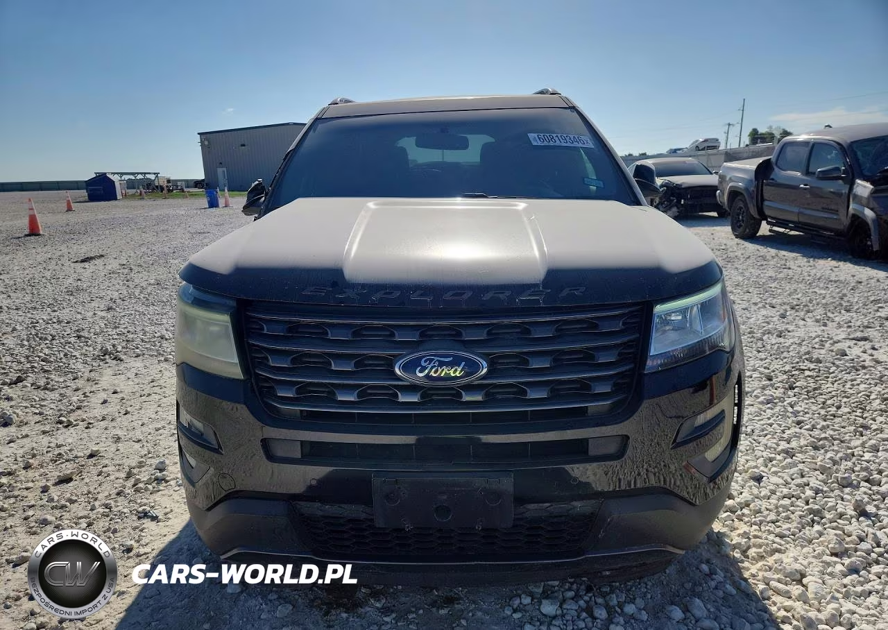 2017 Ford Explorer Xlt VIN:1FM5K8D87HGB21363 - 5