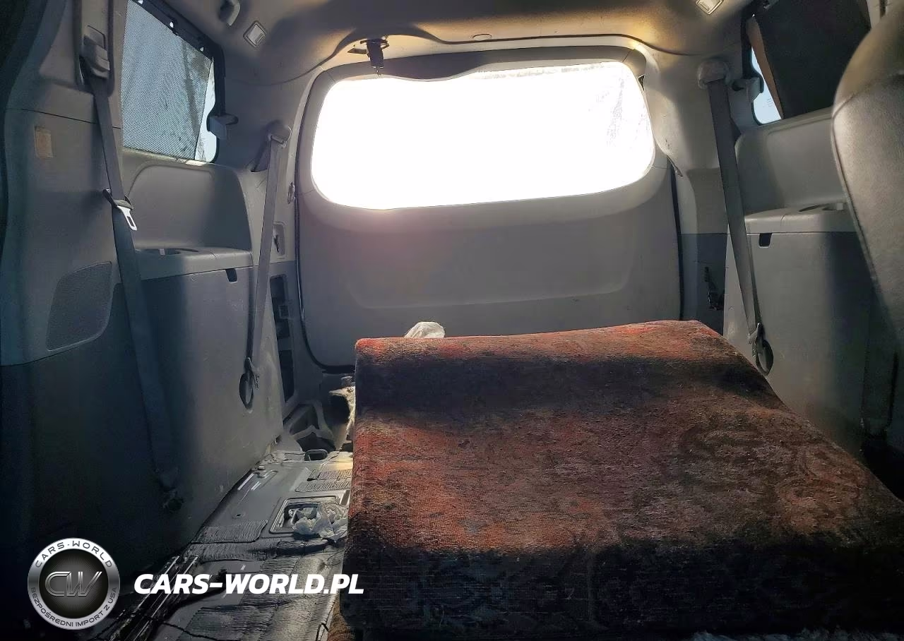 2013 Toyota Sienna Sport VIN:5TDXK3DC3DS289618 - 10