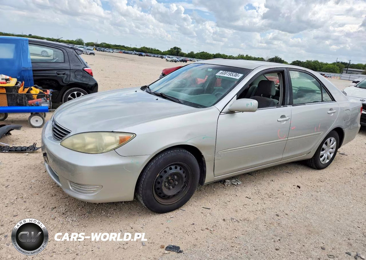 2005 Toyota Camry Le – zdjęcie 1 z 12