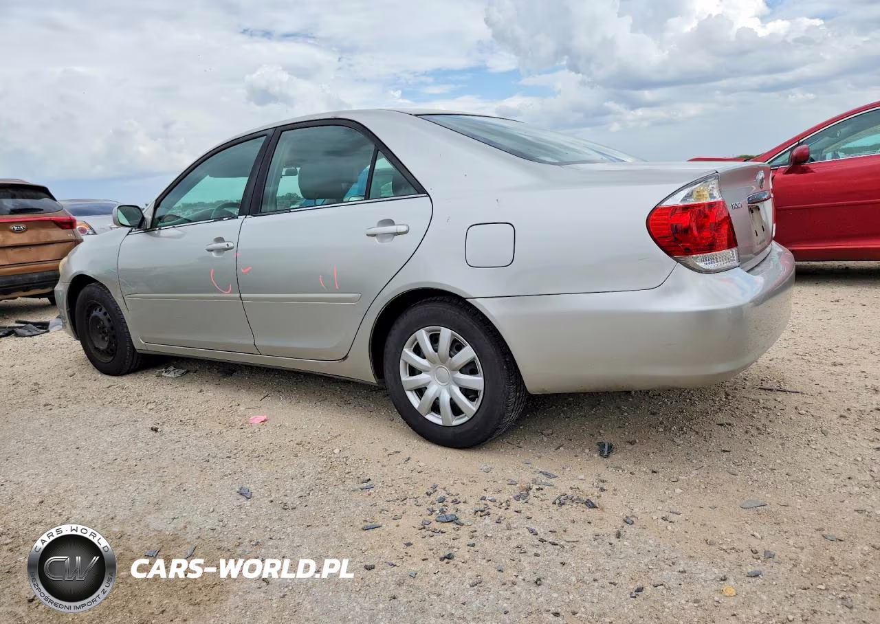 2005 Toyota Camry Le VIN:4T1BE32K85U598876 - 2