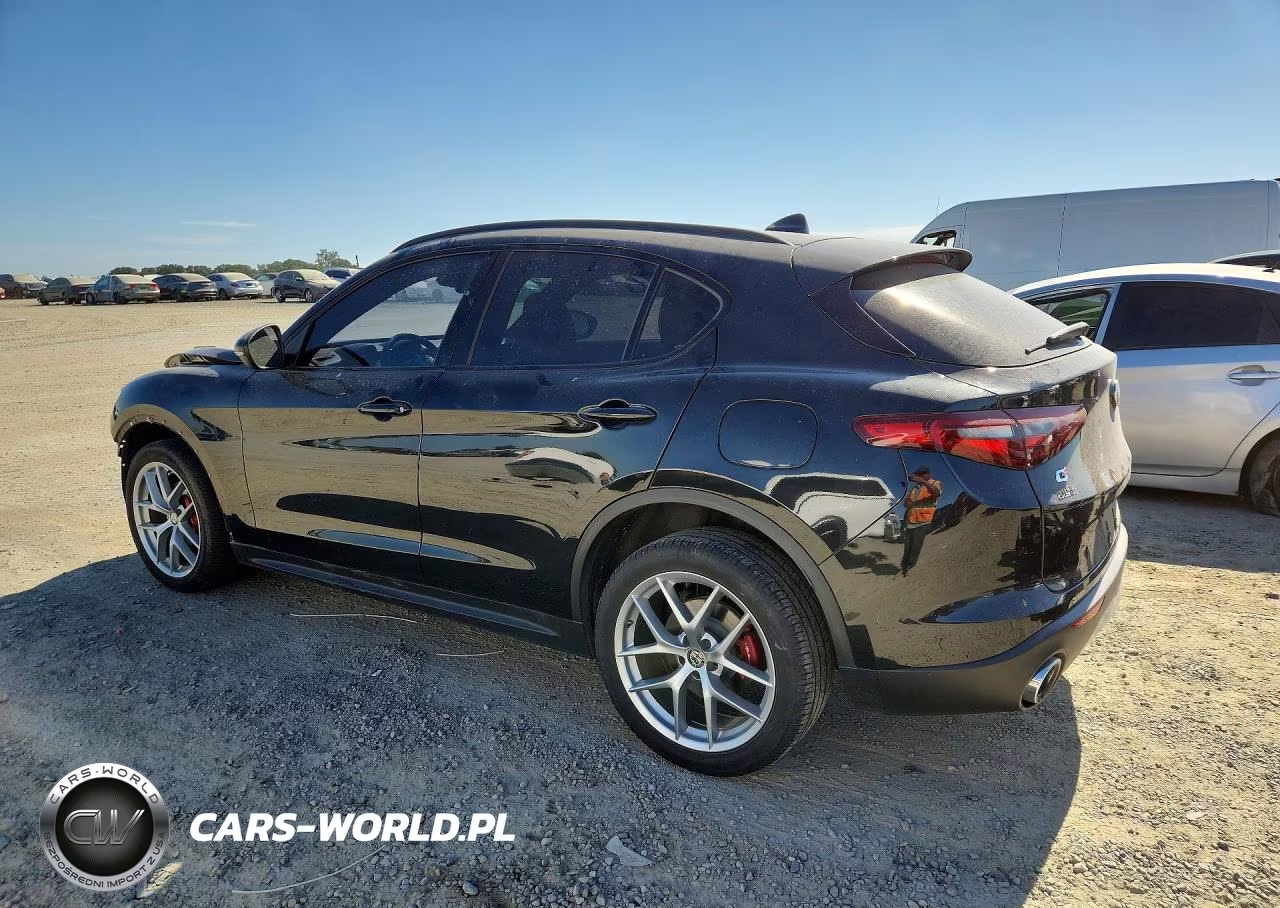 2018 Alfa Romeo Stelvio Ti Sport VIN:ZASFAKNN0J7B76201 - 2