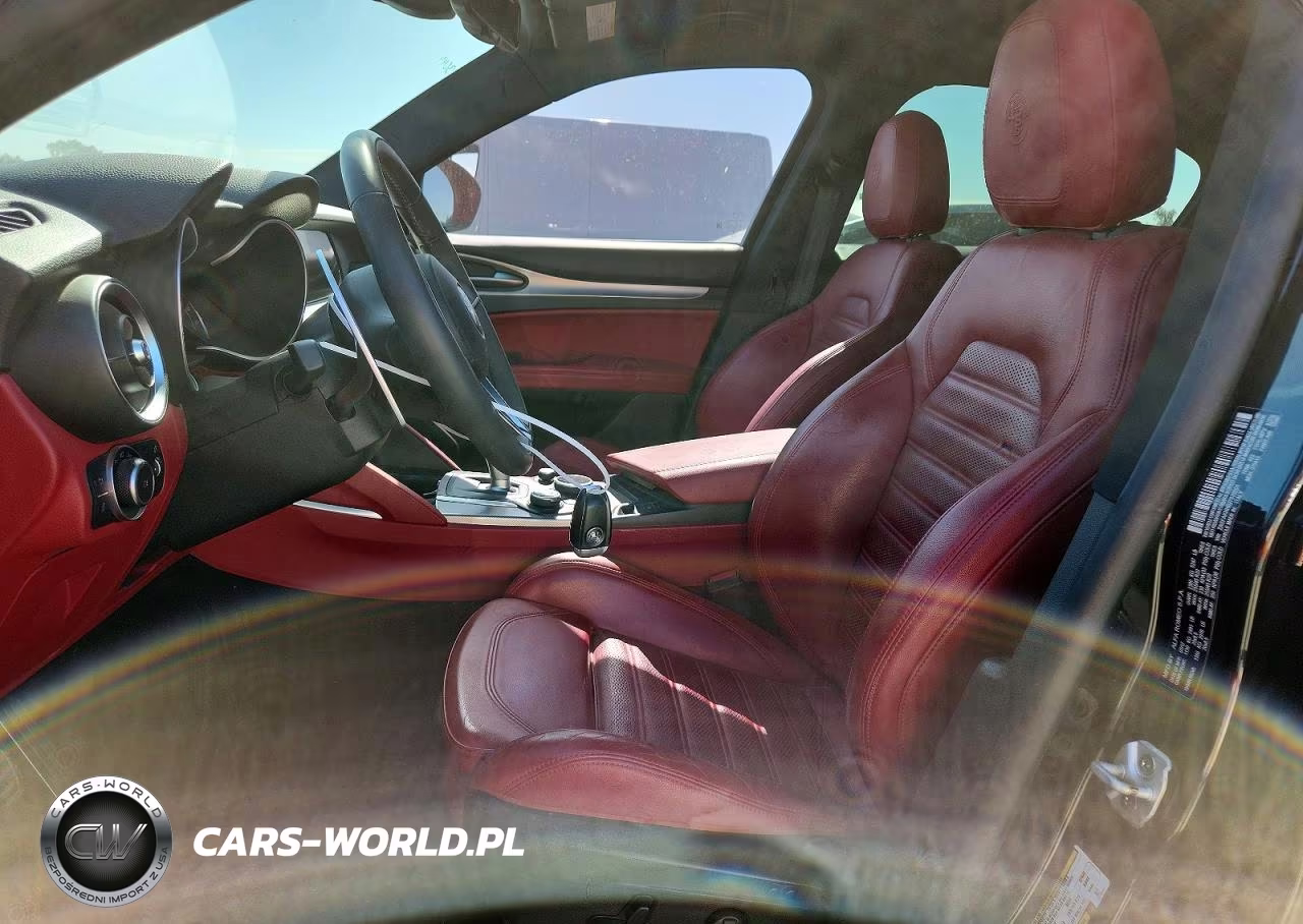 2018 Alfa Romeo Stelvio Ti Sport VIN:ZASFAKNN0J7B76201 - 7