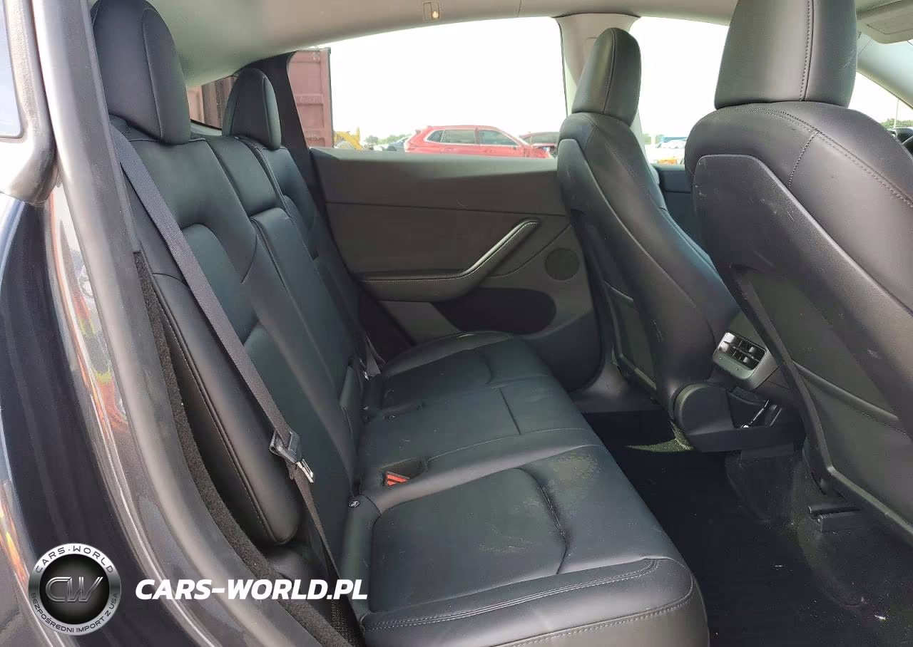 2024 Tesla Model Y VIN:7SAYGDEF9RA262794 - 10