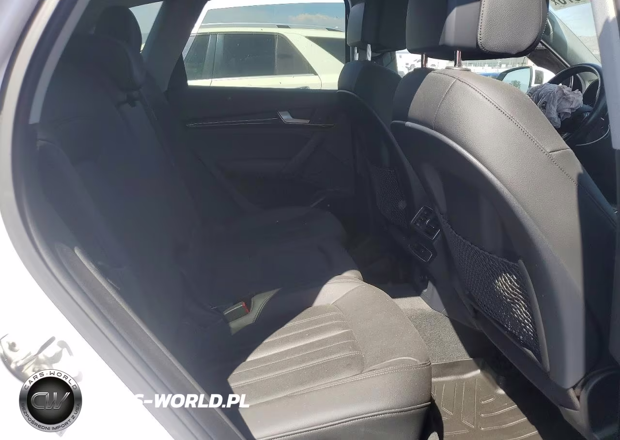 2018 Audi Q5 2.0T Premium, Hybrid Prestige, Tdi Premium Plus VIN:WA1BNAFY7J2215937 - 11