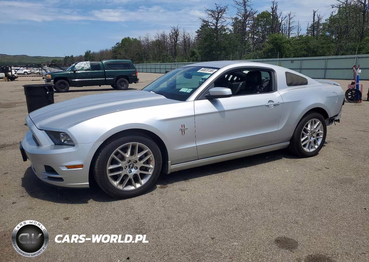 2013 Ford Mustang – zdjęcie 1 z 12