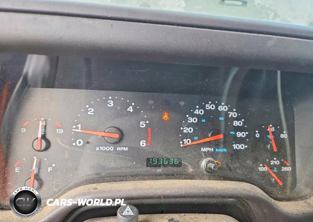 2002 Jeep Wrangler - Tj Sahara VIN:1J4FA59S22P725130 - 9