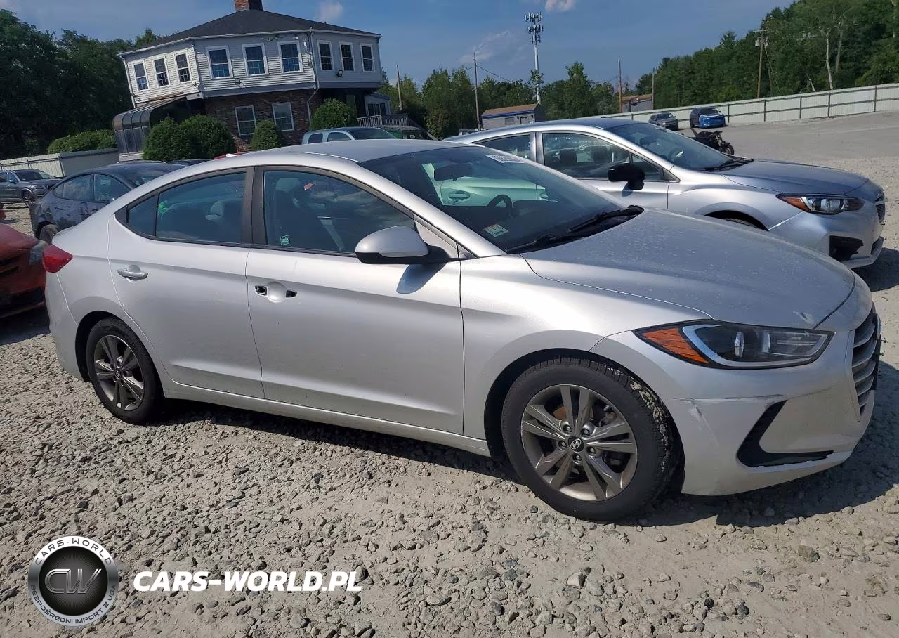 2018 Hyundai Elantra Sel VIN:5NPD84LF0JH320988 - 4
