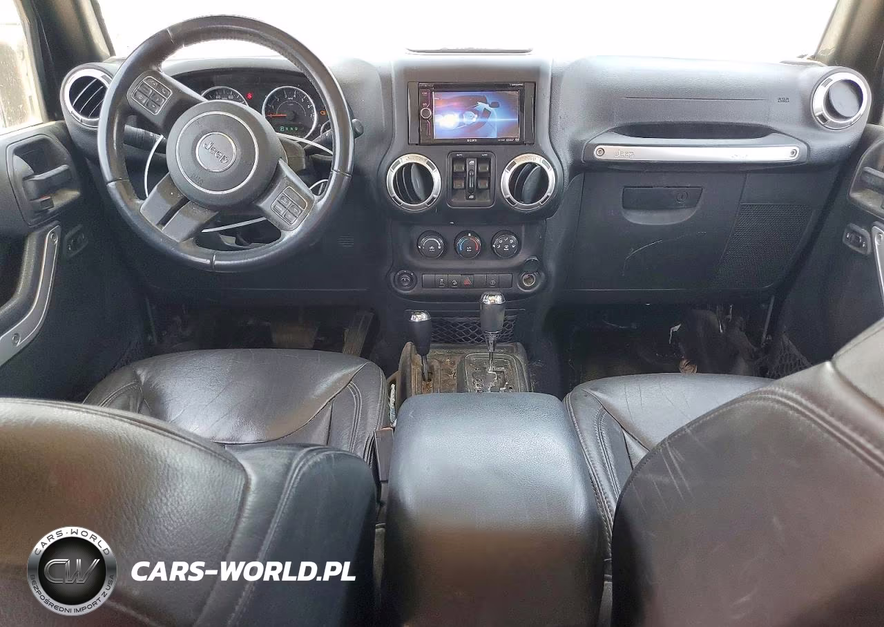 2017 Jeep Wrangler Unlimited Sahara VIN:1C4BJWEG9HL552816 - 8
