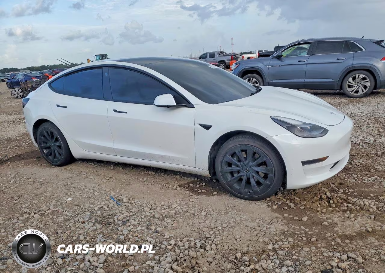 2022 Tesla Model 3 VIN:5YJ3E1EA7NF289070 - 4