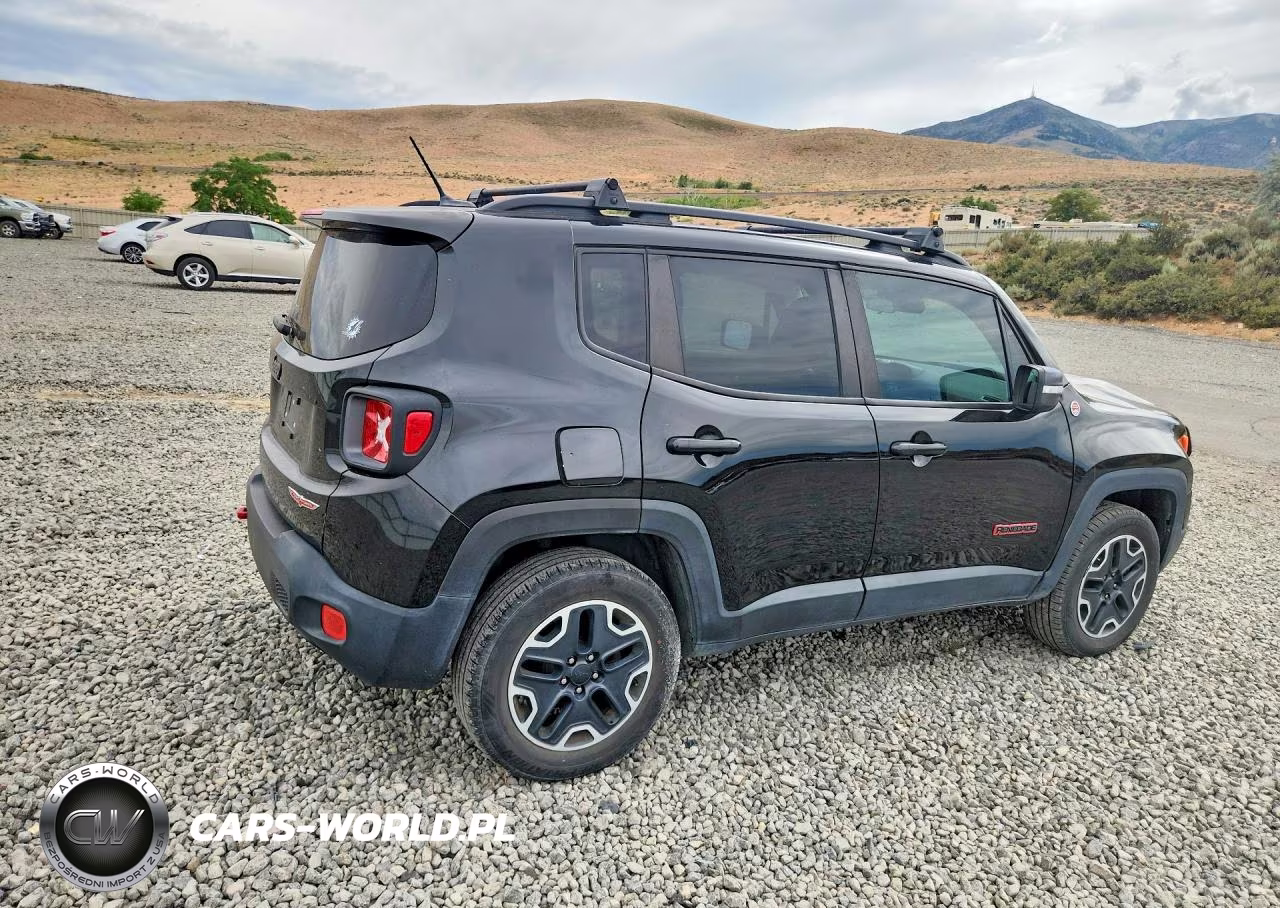 2016 Jeep Renegade Trailhawk VIN:ZACCJBCT5GPD81165 - 3