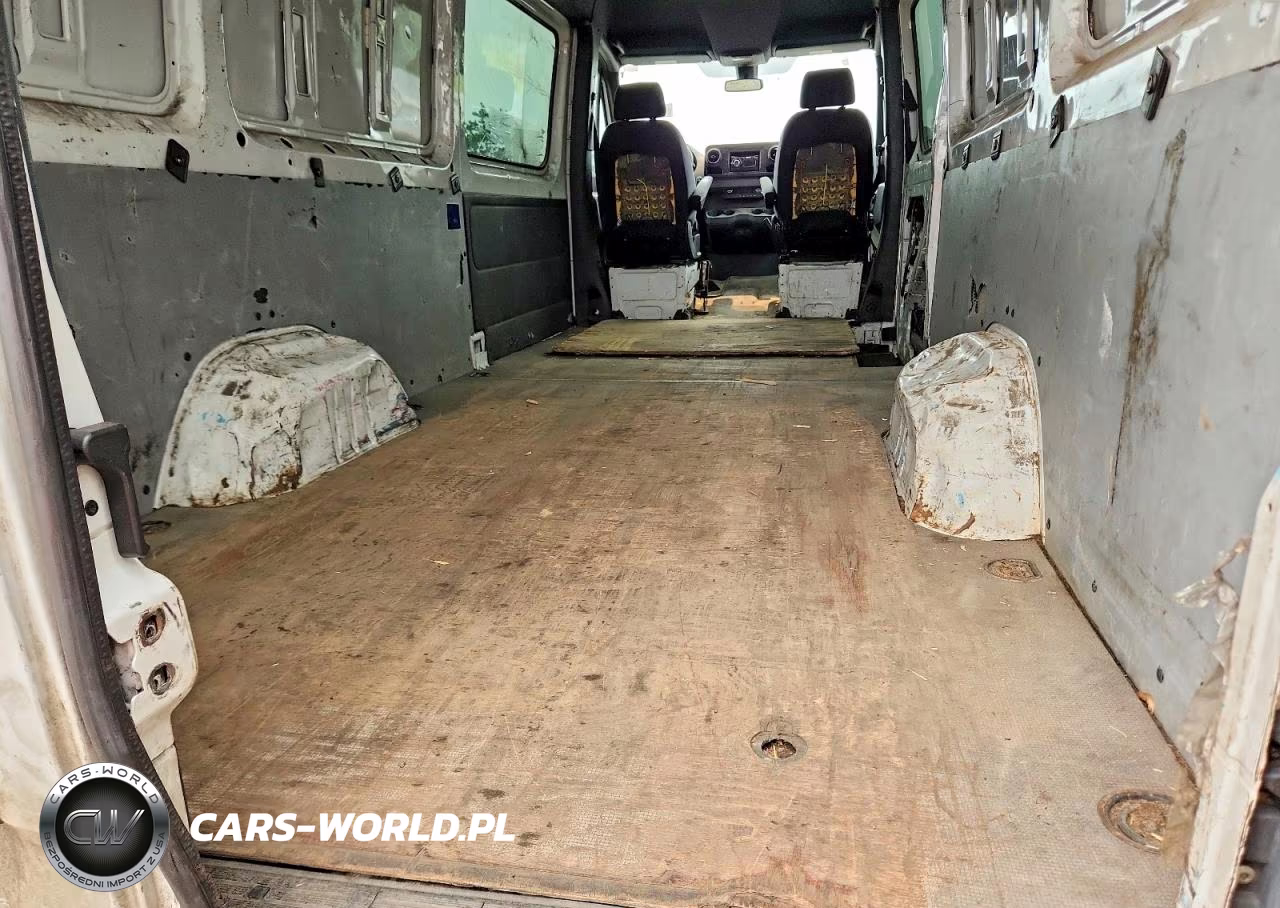 2019 Mercedes-Benz Sprinter 2500-3500 VIN:WD4PF1CD7KP042571 - 10