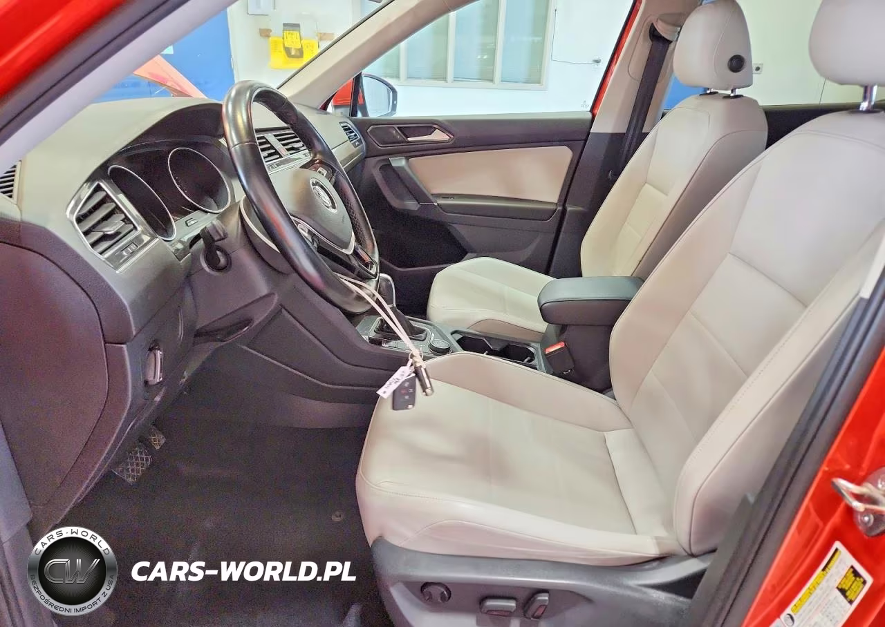 2018 Volkswagen Tiguan Se VIN:3VV2B7AX0JM074574 - 7