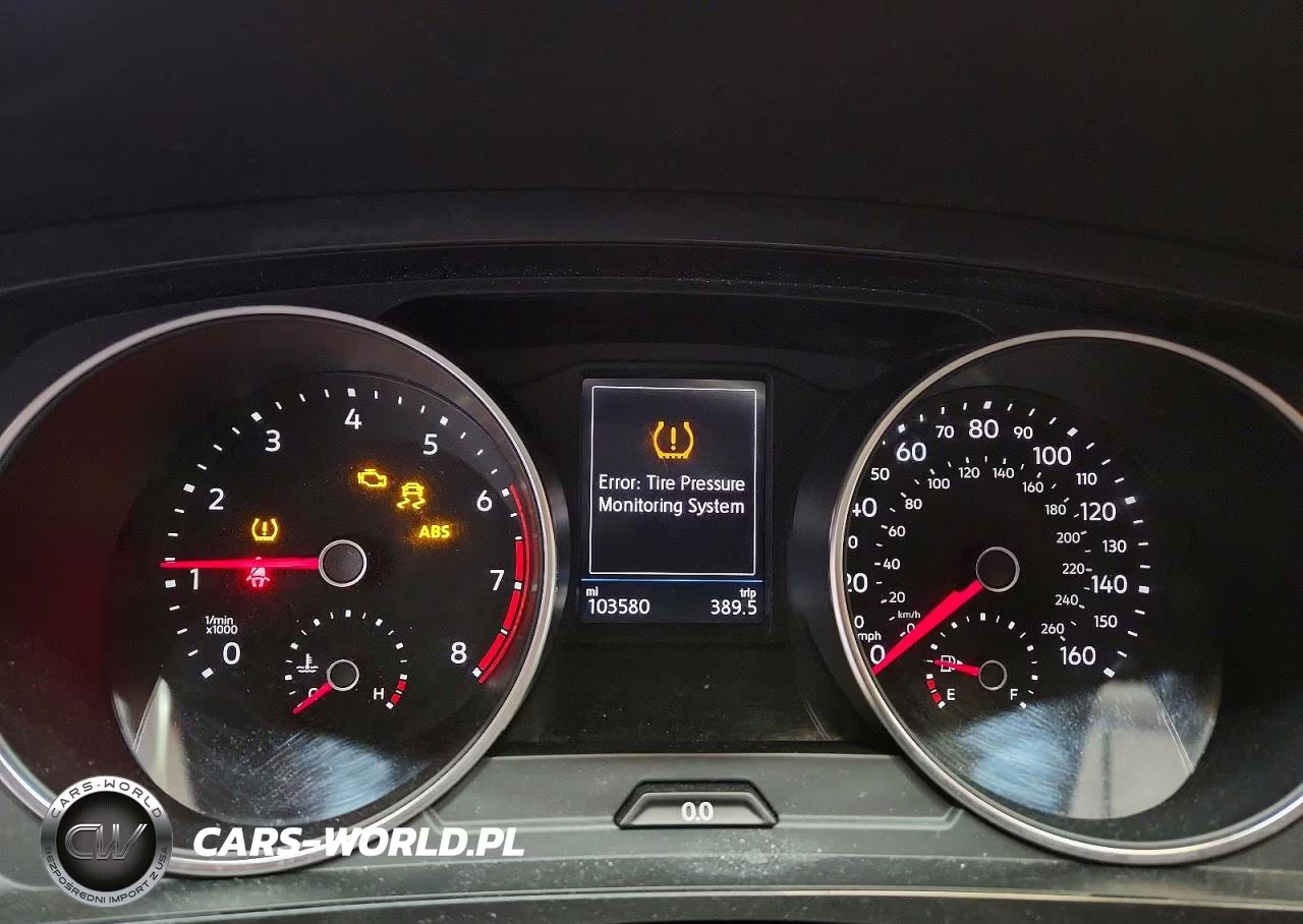 2018 Volkswagen Tiguan Se VIN:3VV2B7AX0JM074574 - 9
