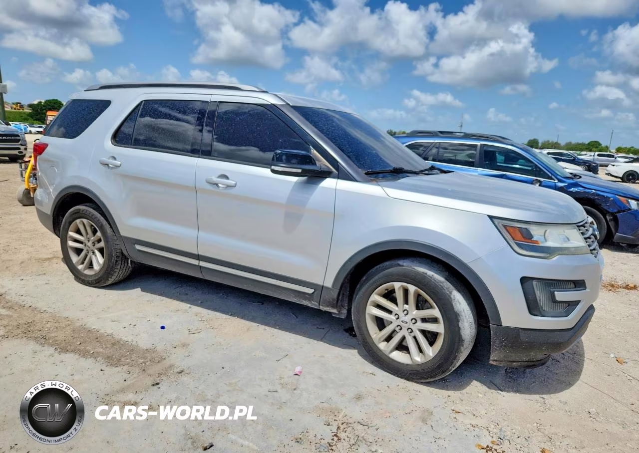 2016 Ford Explorer Xlt VIN:1FM5K7D89GGA97284 - 4