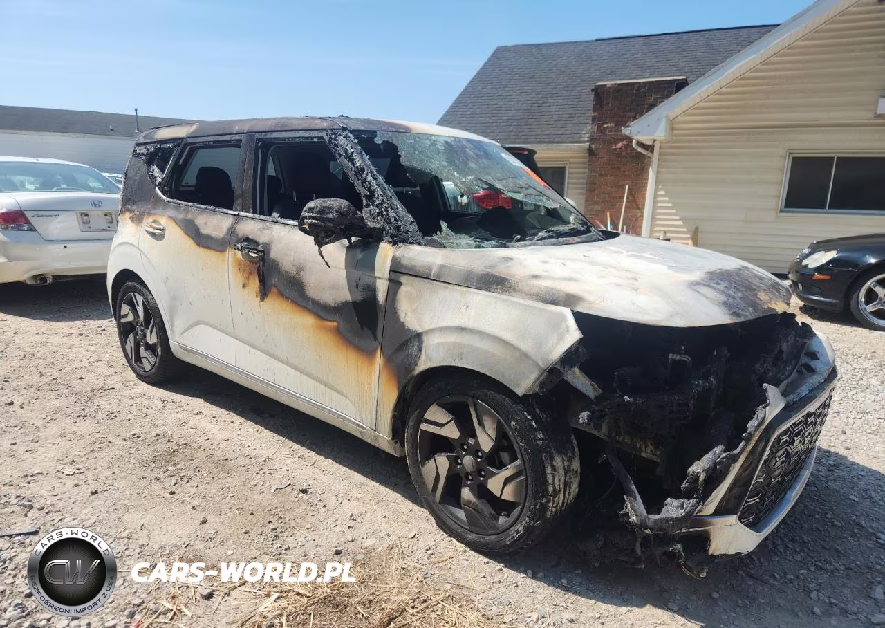 2023 Kia Soul Gt Line VIN:KNDJ53AU8P7846385 - 4