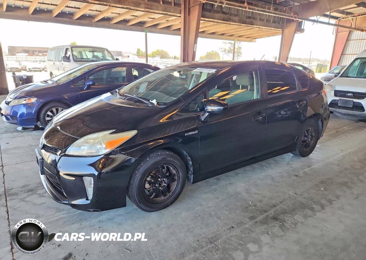 2014 Toyota Prius Two – zdjęcie 1 z 12