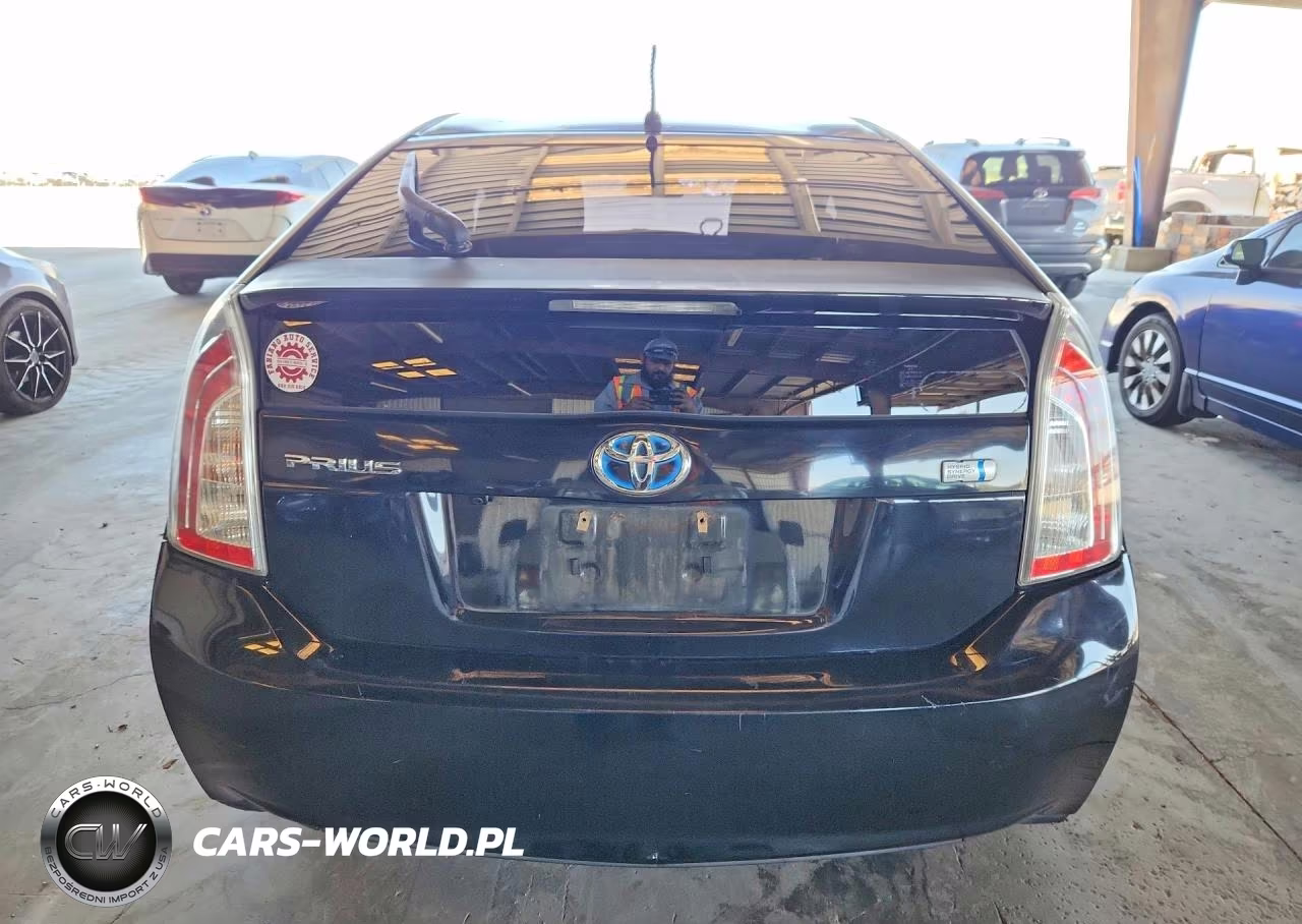 2014 Toyota Prius Two VIN:JTDKN3DUXE0369738 - 6