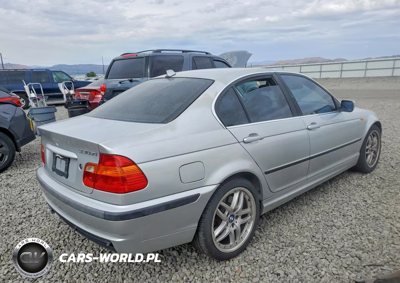 2004 BMW 330 Xi VIN:WBAEW53404PN36456 - 3
