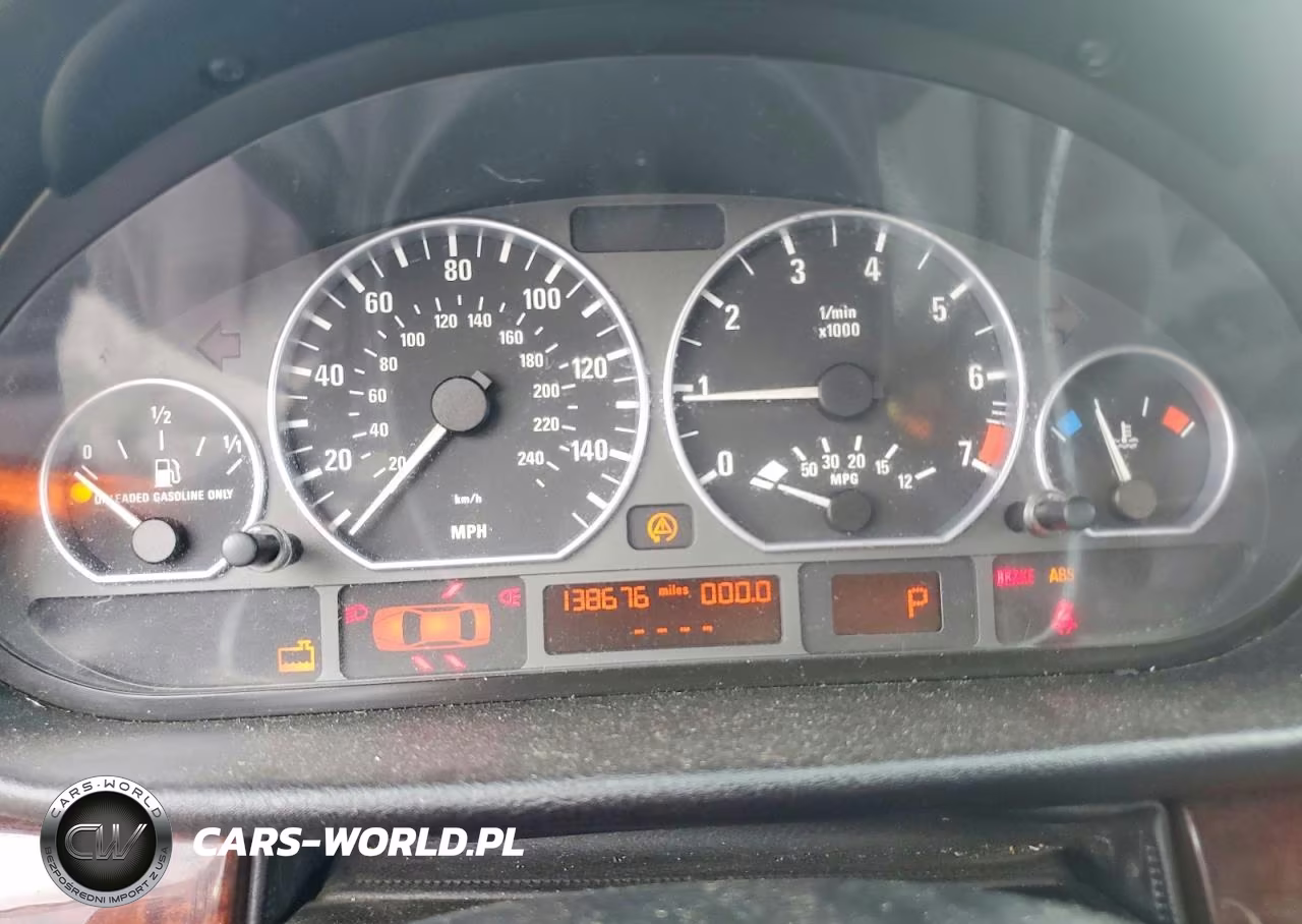 2004 BMW 330 Xi VIN:WBAEW53404PN36456 - 9