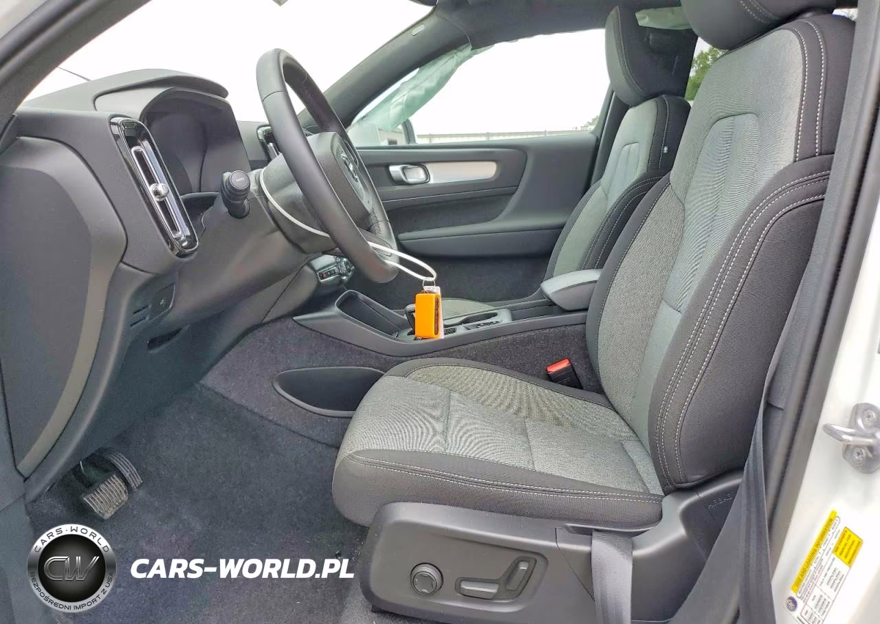 2025 Volvo Xc40 Core VIN:YV4L12UJ7S2543813 - 7