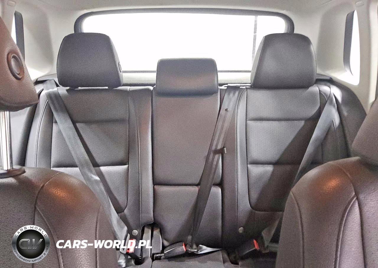 2016 Volkswagen Tiguan S VIN:WVGAV7AX0GW546343 - 10
