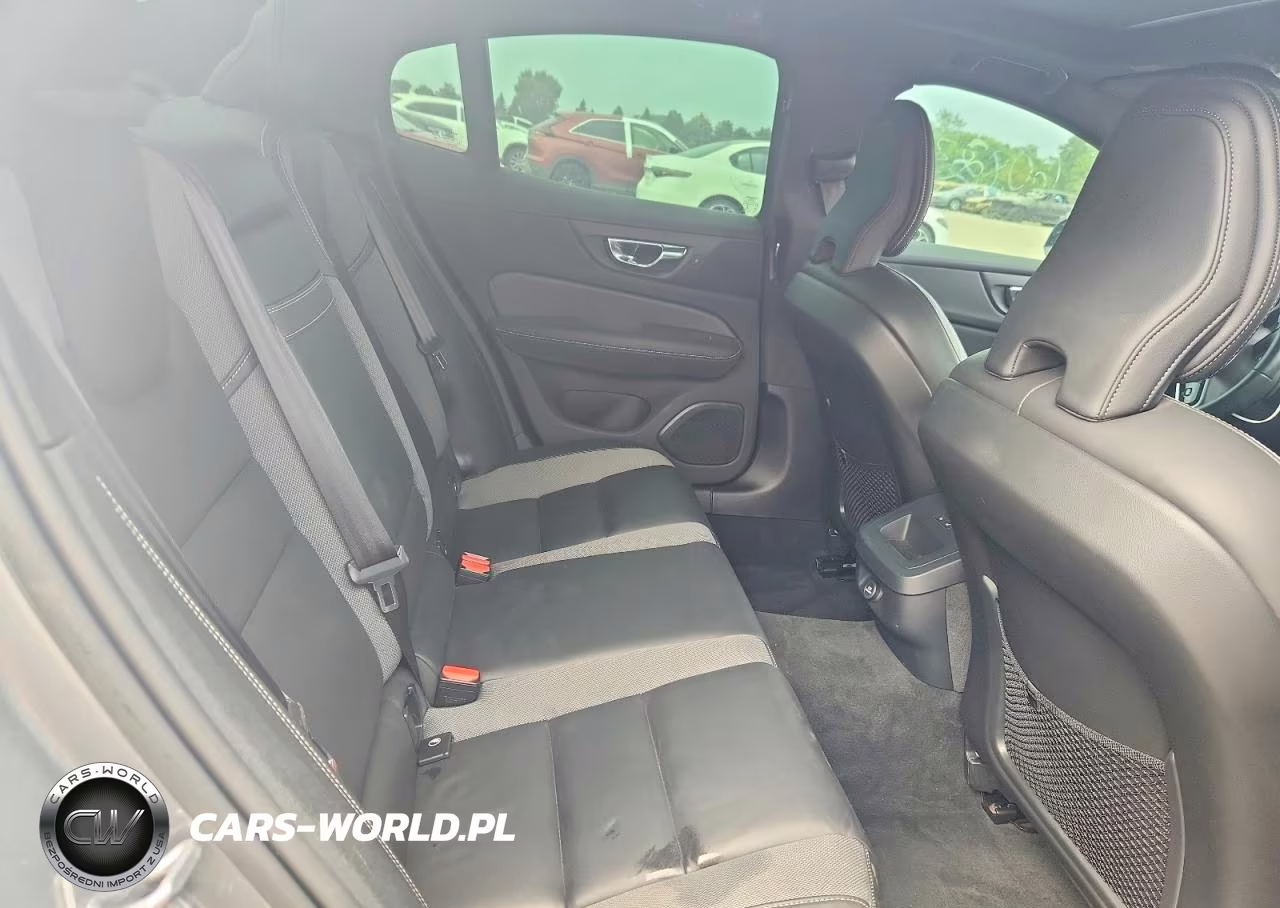 2019 Volvo S60 T6 R-Design VIN:7JRA22TM6KG015185 - 10