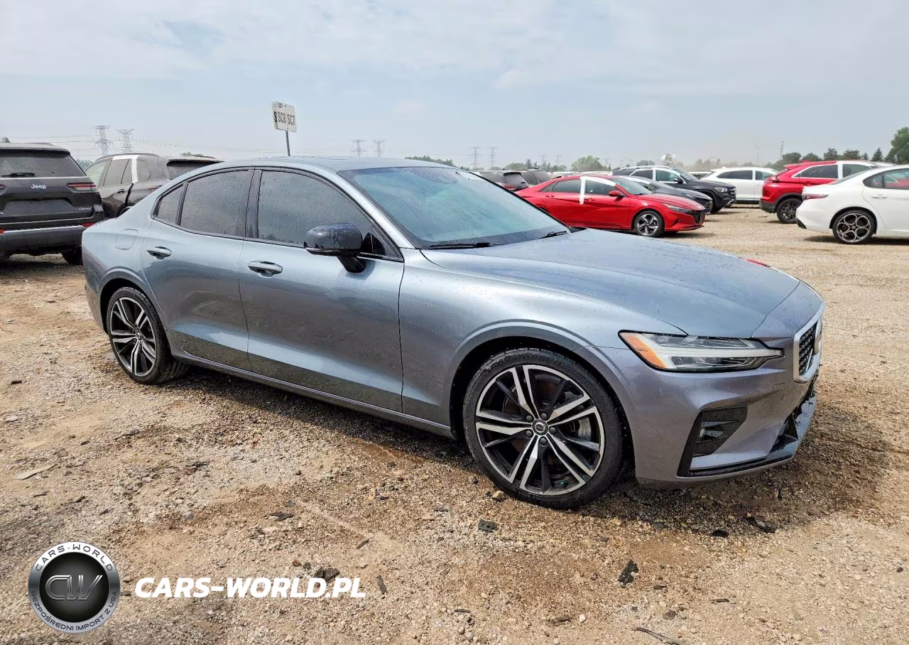 2019 Volvo S60 T6 R-Design VIN:7JRA22TM6KG015185 - 4