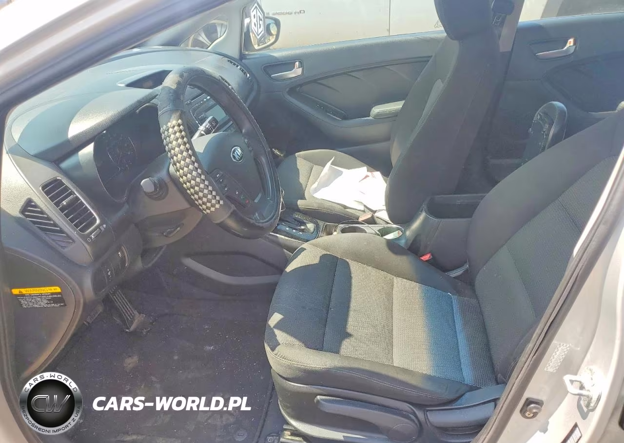 2017 Kia Forte Lx VIN:3KPFK4A70HE027581 - 7