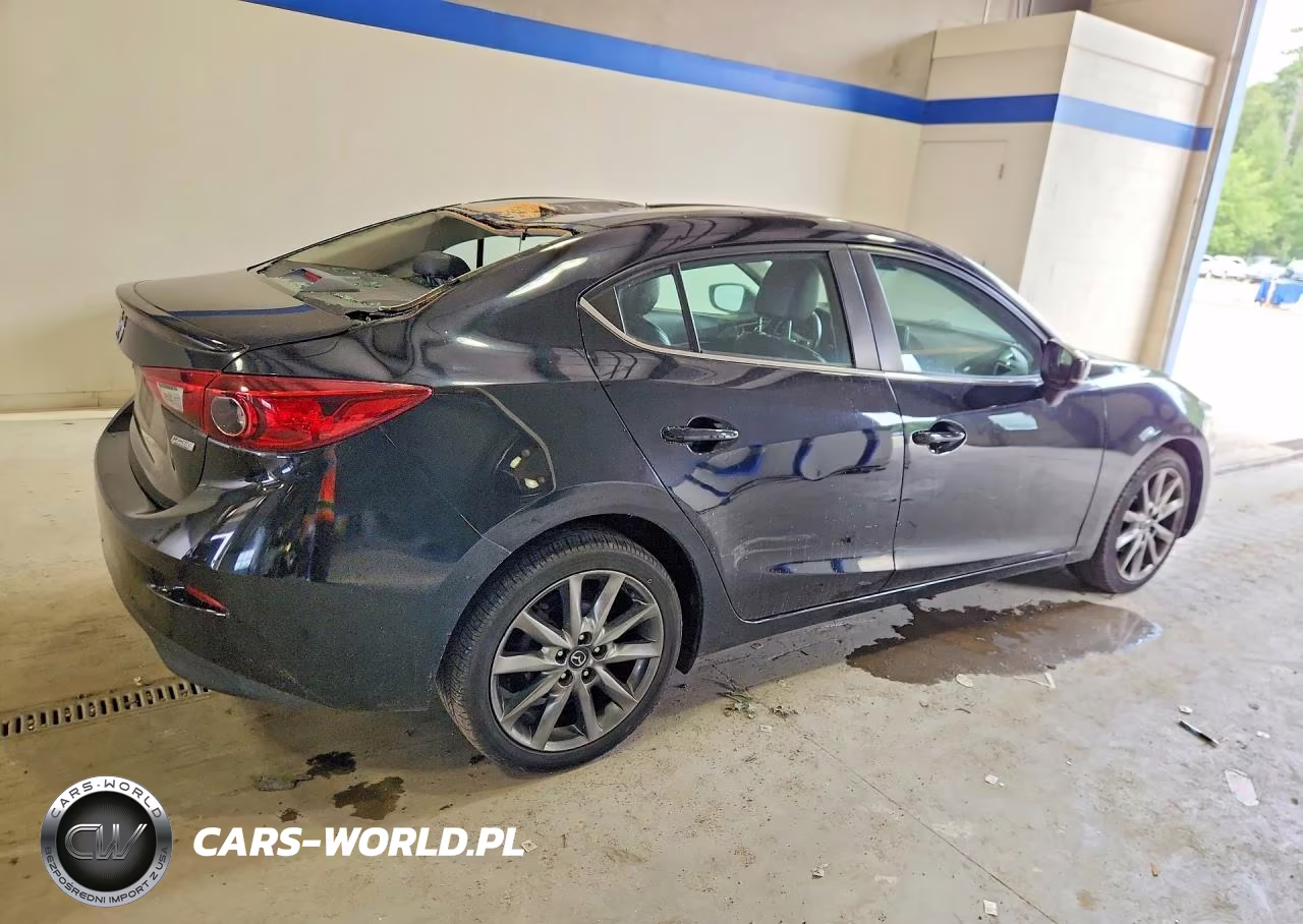 2018 Mazda 3 Touring VIN:3MZBN1V38JM212899 - 3