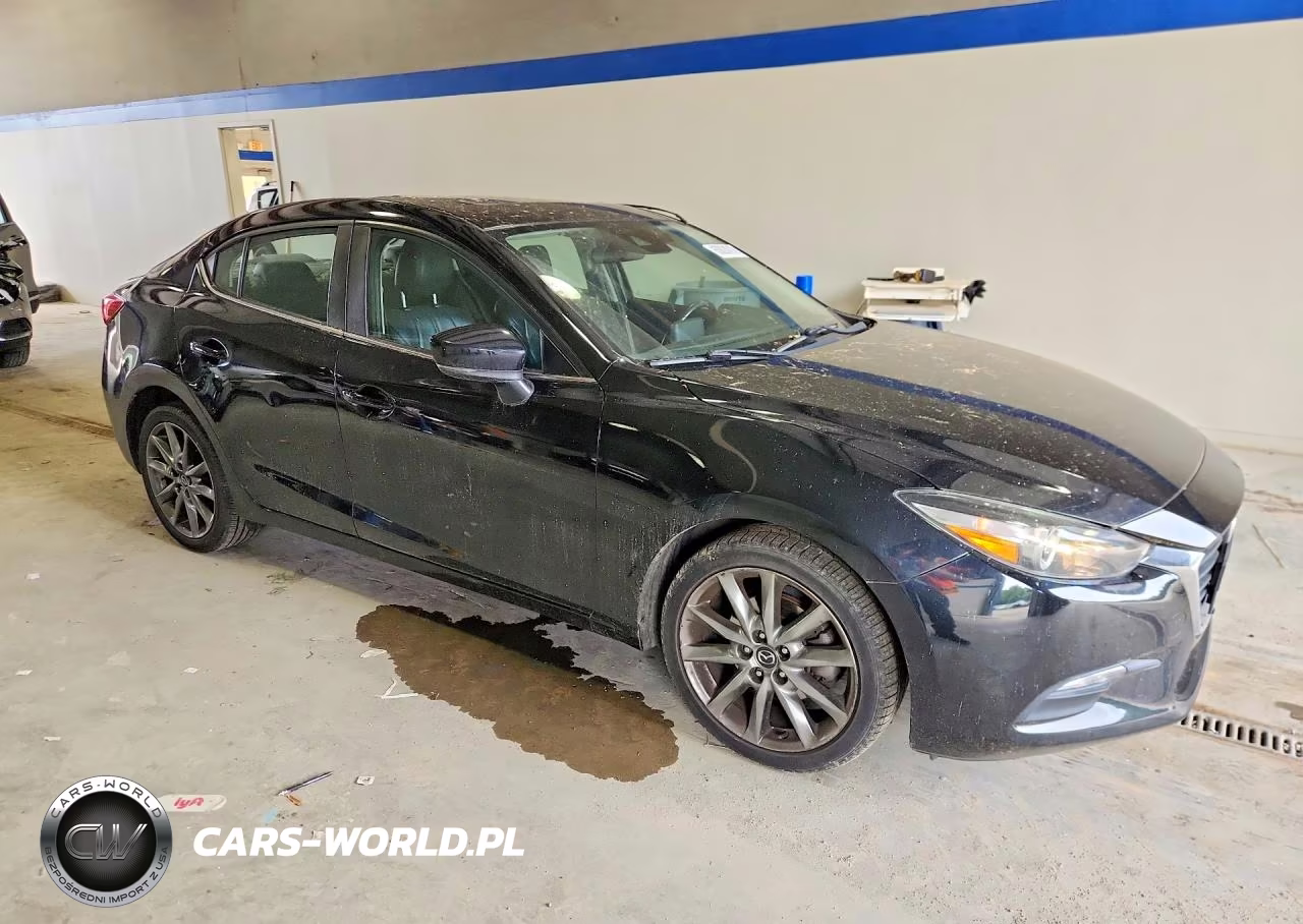 2018 Mazda 3 Touring VIN:3MZBN1V38JM212899 - 4