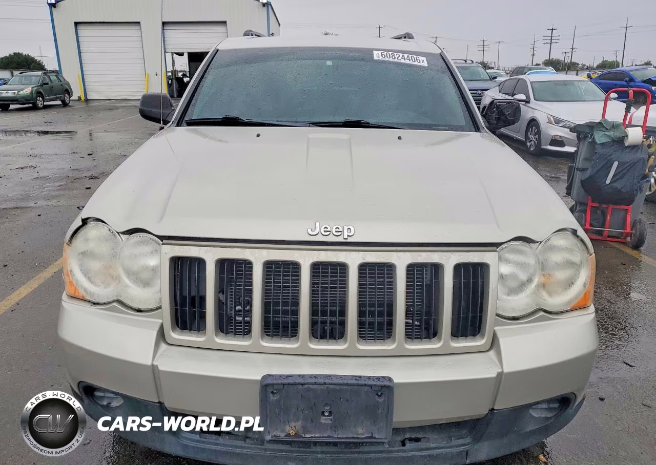 2010 Jeep Grand Cherokee Laredo VIN:1J4PR4GKXAC130753 - 5