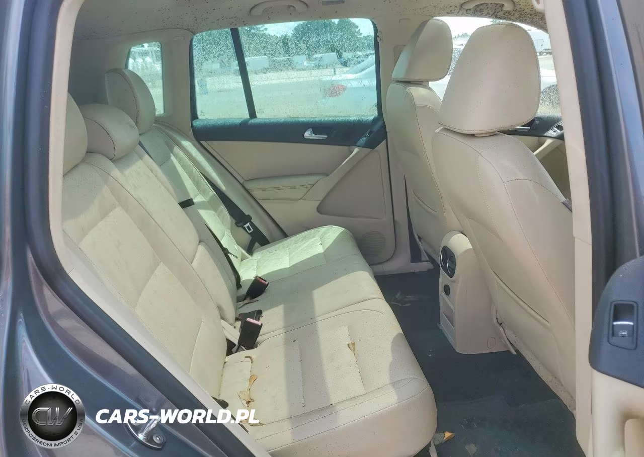 2012 Volkswagen Tiguan S VIN:WVGAV7AX0CW003956 - 11
