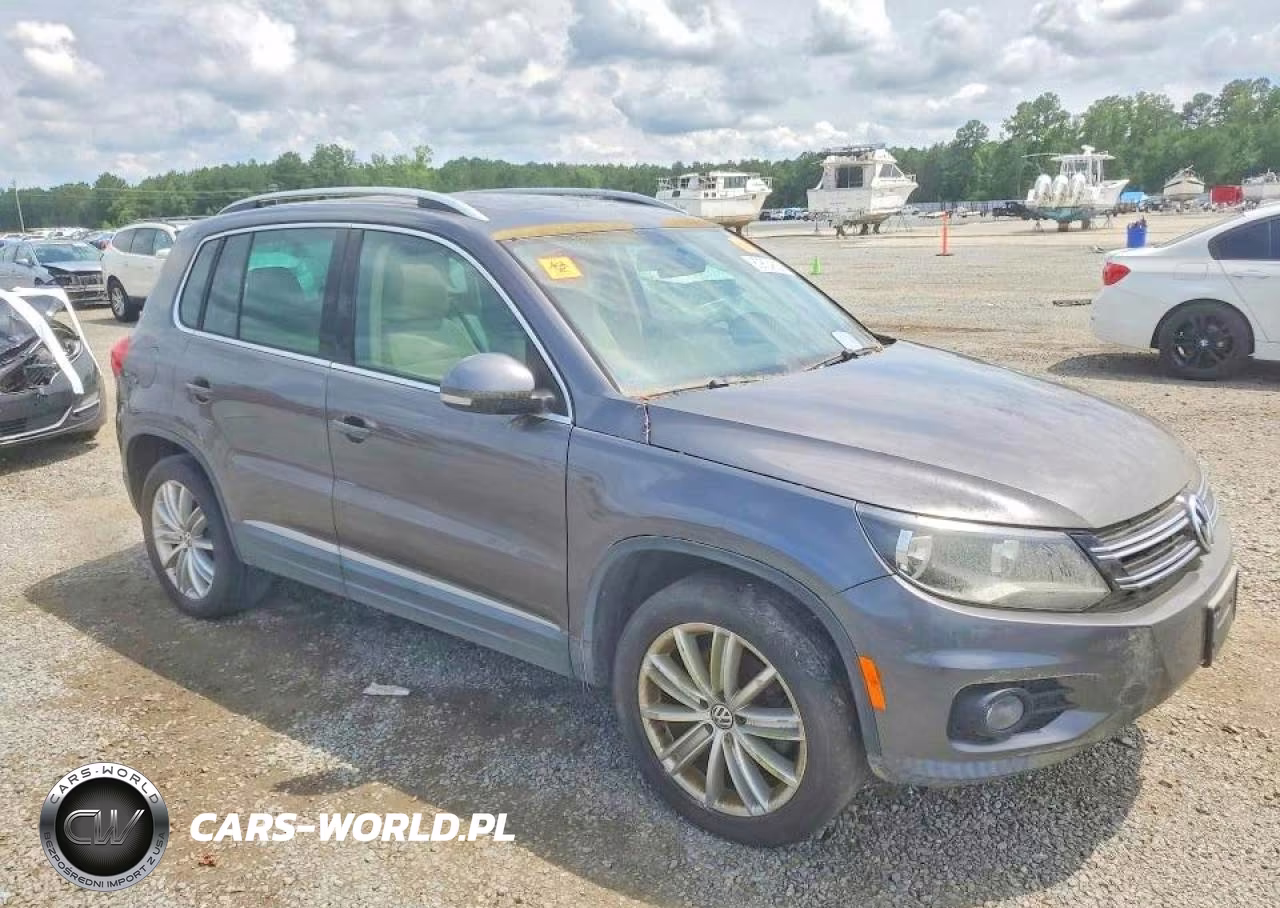 2012 Volkswagen Tiguan S VIN:WVGAV7AX0CW003956 - 4