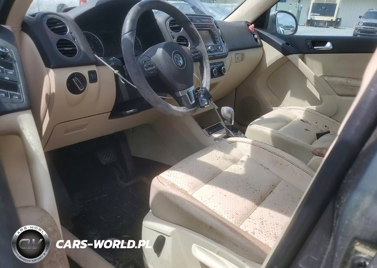 2012 Volkswagen Tiguan S VIN:WVGAV7AX0CW003956 - 8