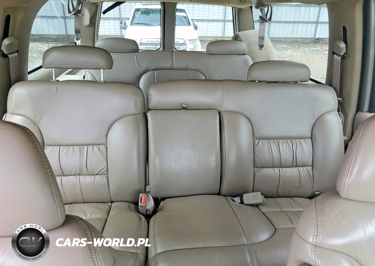1999 Chevrolet Suburban C1500 VIN:3GNEC16RXXG135718 - 10