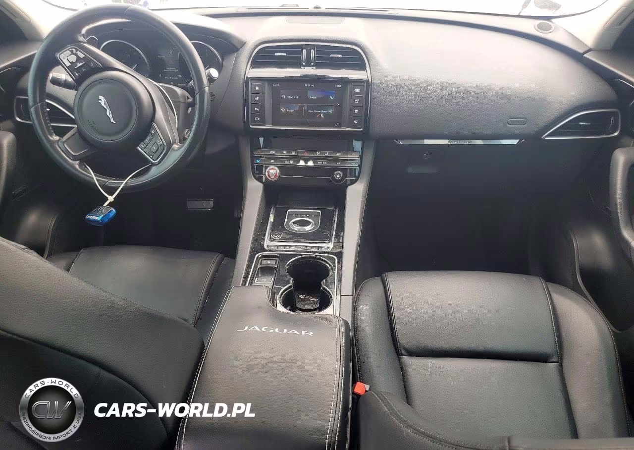 2017 Jaguar F-Pace Premium VIN:SADCJ2BN5HA494770 - 8