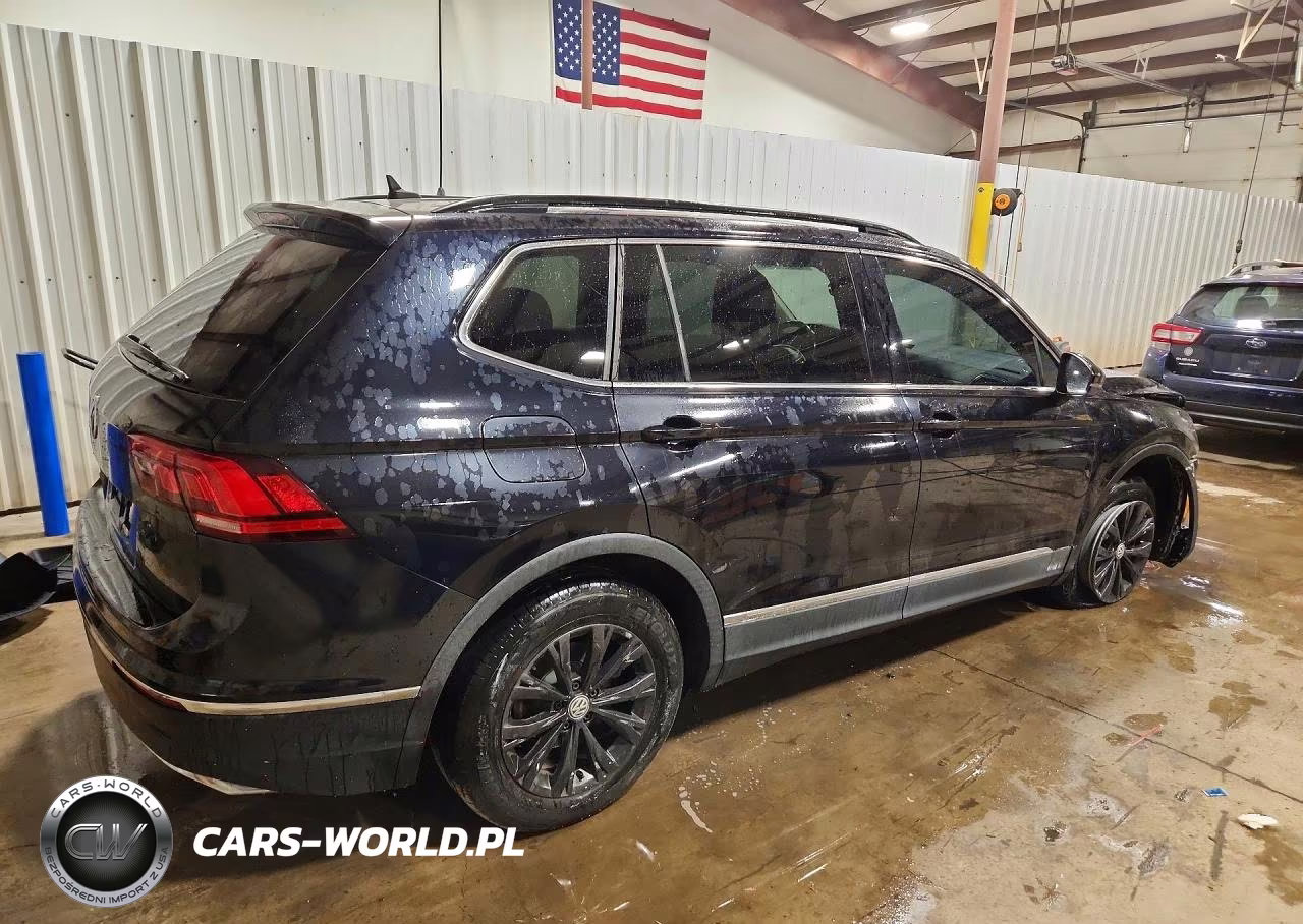 2018 Volkswagen Tiguan Se VIN:3VV2B7AX2JM050826 - 3