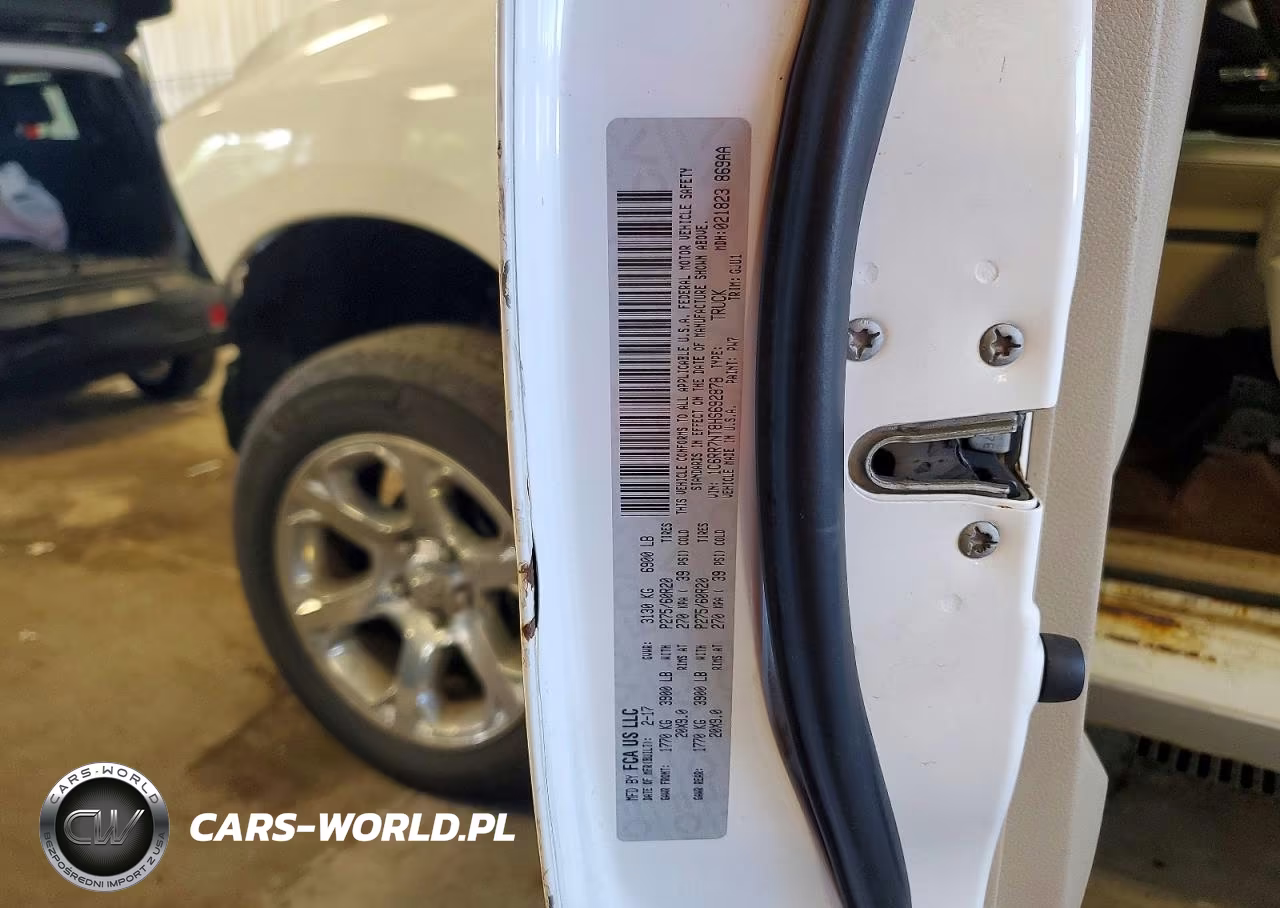 2017 Ram 1500 Laramie VIN:1C6RR7NT8HS692878 - 13